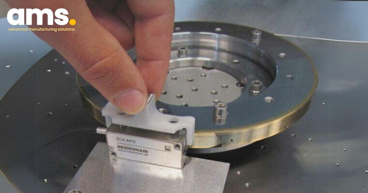 Công cụ lắp tạo điều kiện cho việc căn chỉnh chính xác đầu quét với trống cân