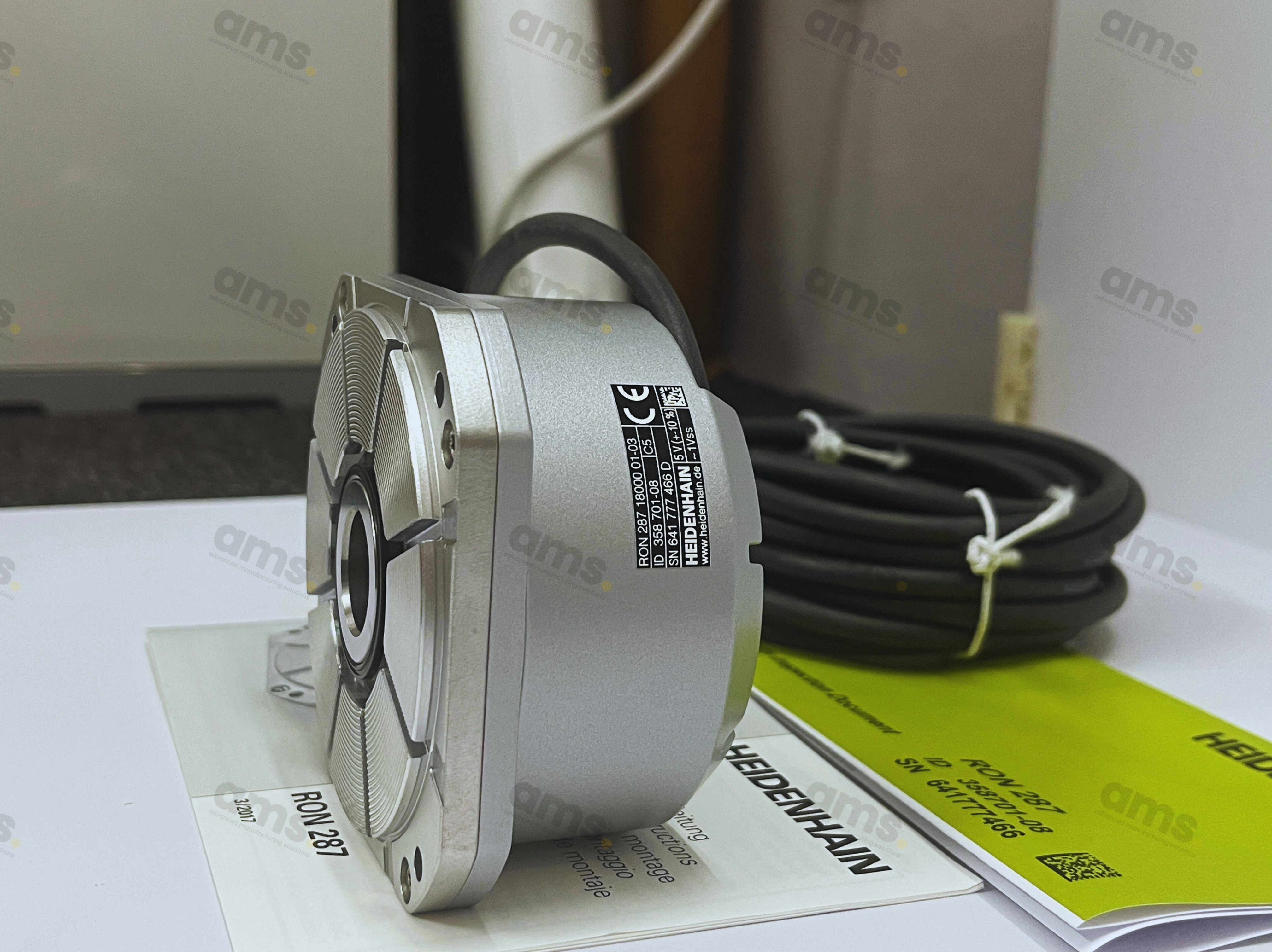 Authentic product - Incremental angle encoder with integral bearing and integrated stator coupling - RON 287 - ID: 358701-08 Authentic product - Incremental angle encoder with integral bearing and integrated stator coupling - RON 287 - ID: 358701-08